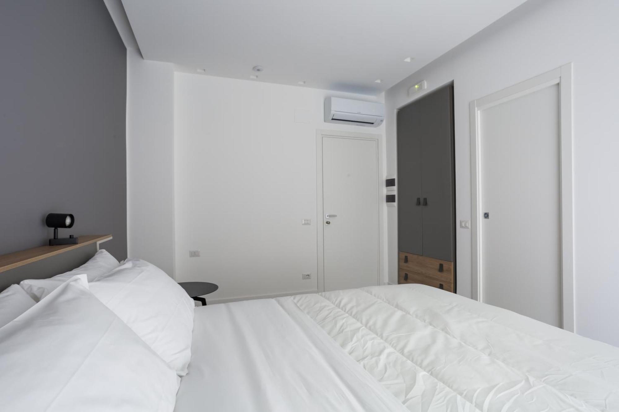 Hotel Napolishine Panorama Caravaggio By Dimorra Exterior foto
